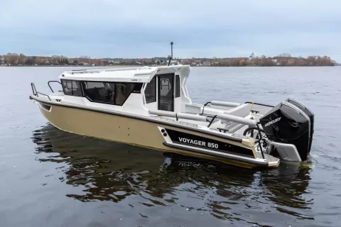 VOYAGER 850 Cabin Twin